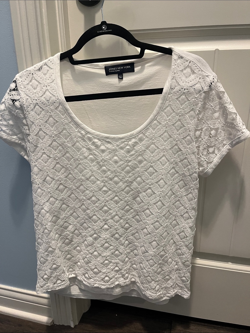 Jones New York White Lace Short Sleeve Scoop Neck Tee